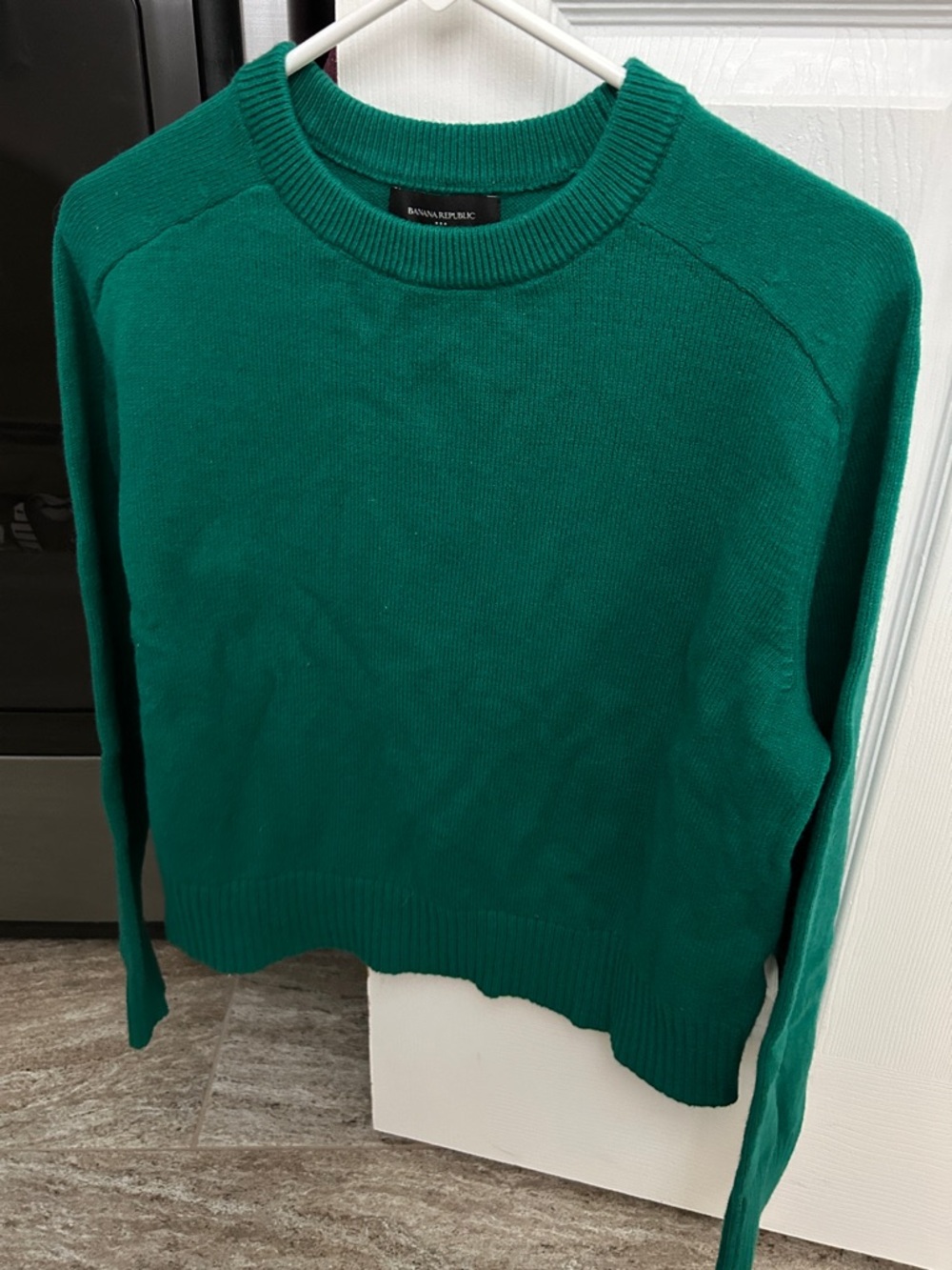NWOT Banana Republic Emerald Green Crewneck Sweater